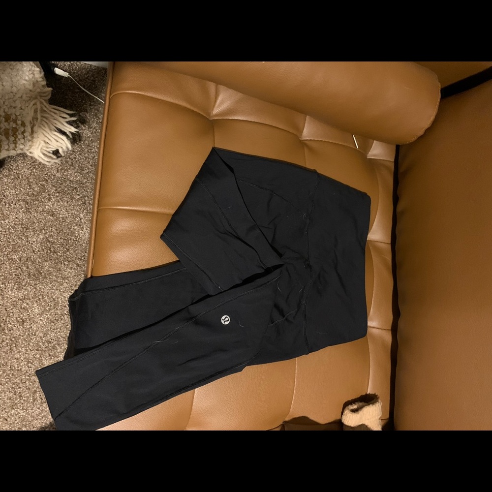 Black athletic leggings